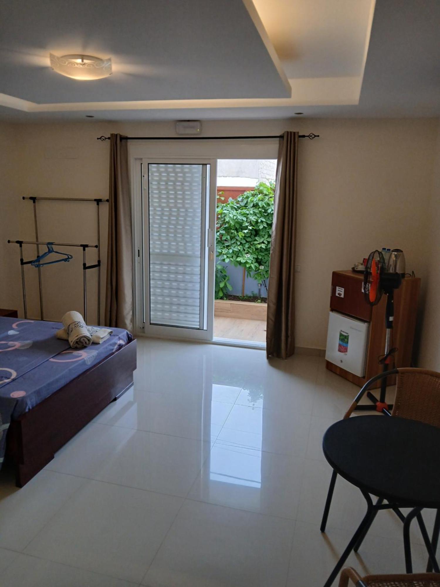 Nifa House Hotel Espargos Kültér fotó