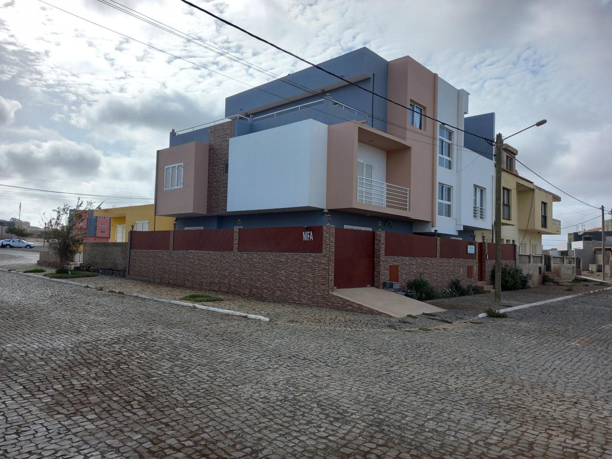 Nifa House Hotel Espargos Kültér fotó